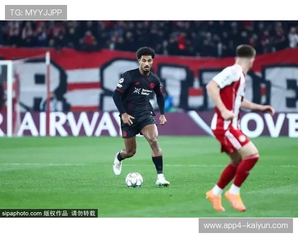 格里马尔多角球助攻希克破门，勒沃库森定位球战术成取胜关键