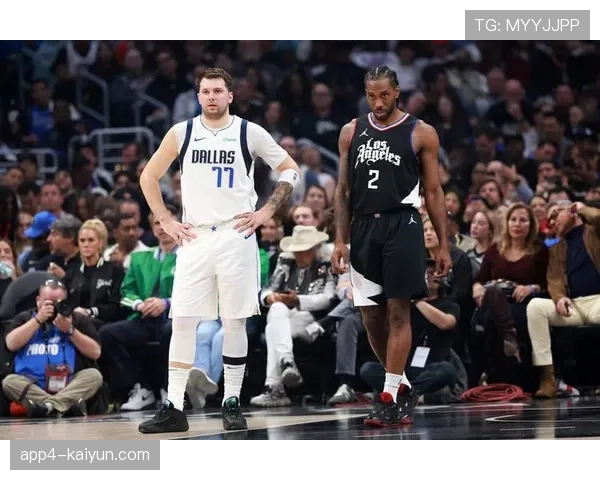 快船第三节崩盘不敌独行侠，季后赛主场优势争夺陷被动